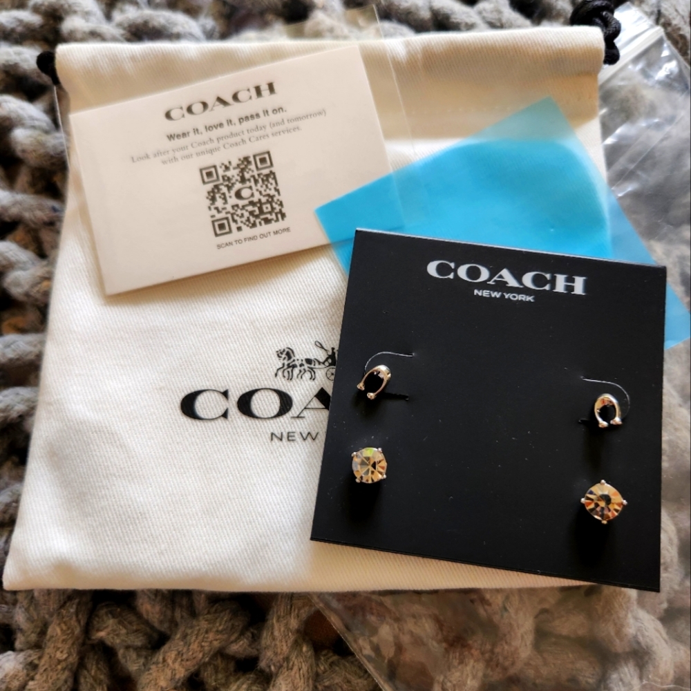 NWT Coach earring set‎